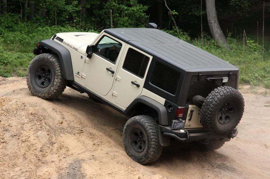 Jeep Wrangler Hemi AEV 2011 года  (фото 54 из 58)
